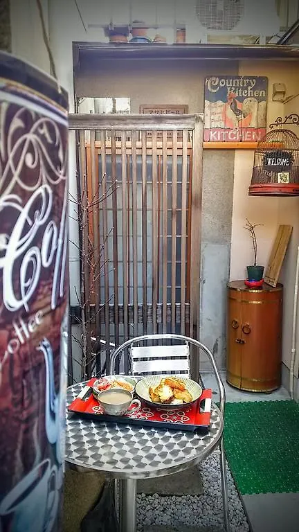 Guest house Nostalgic Guesthouse For 1 To 3 Females Or A Group Of 4 People Or More Kyoto