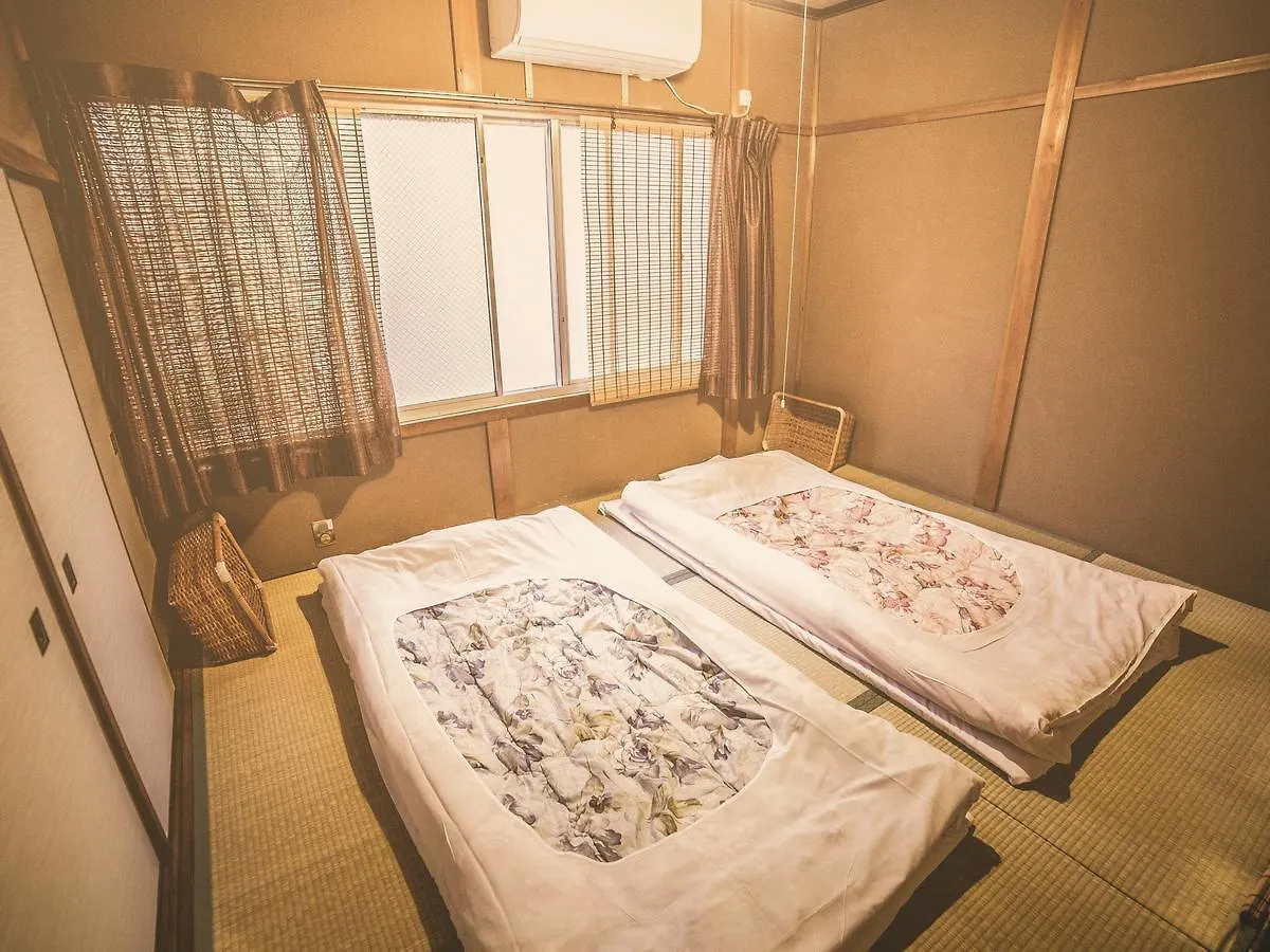 Nostalgic Guesthouse For 1 To 3 Females Or A Group Of 4 People Or More Kyoto Japan